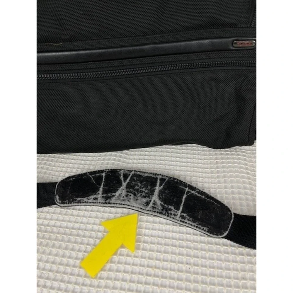 Tumi Alpha Expandable Laptop Bag Briefcase Black‎ 26176D4